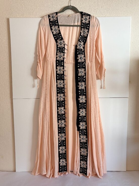Free People Dresses & Skirts - Free People Journey To The Horizon Embroidered Maxi Dress Pink Sz 2 (S) Women’s